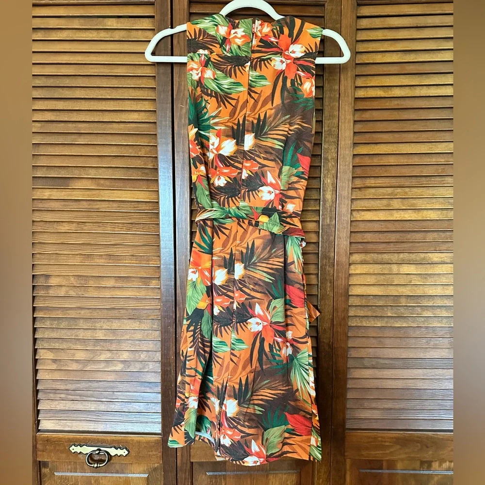 1960s vintage Tropical Floral Hawaiian shift dress with belt size small